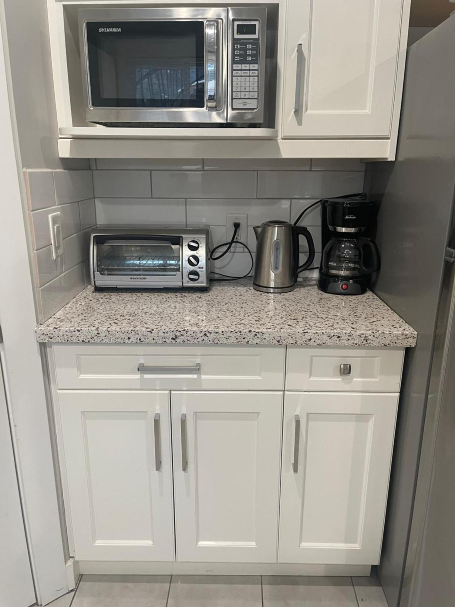 2 Bedroom Suite With Full Kitchen Revelstoke Exteriör bild